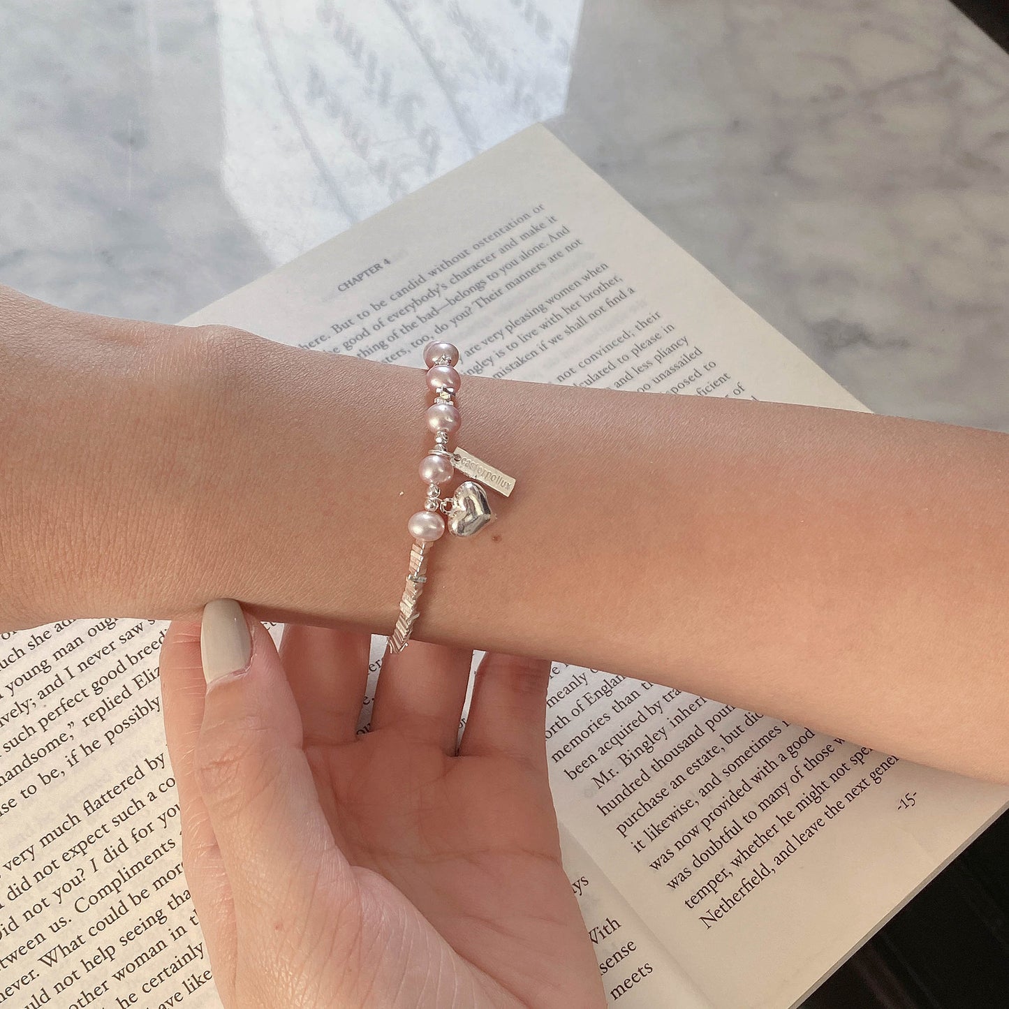 Pulsera de perlas rosas