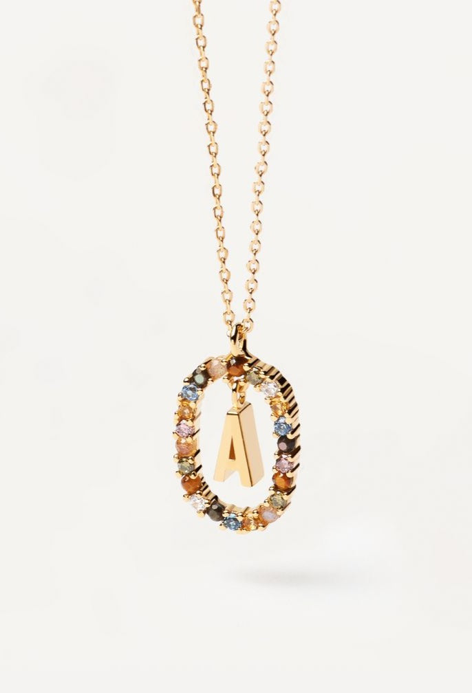 Collar con inicial y pedreria